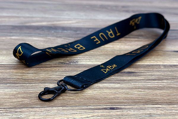 mooie zwarte lanyards met zwarte haak voorzien van sublimatie bedrukking